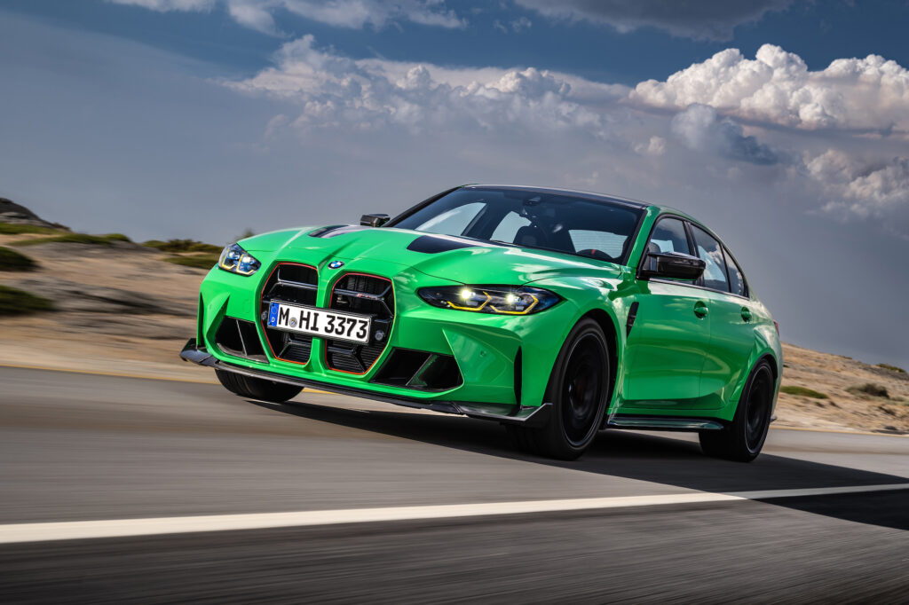 La propulsione della nuova BMW M3 CS abbina un motore sei cilindri in linea da 405 kW/550 CV a un cambio M Steptronic a otto rapporti