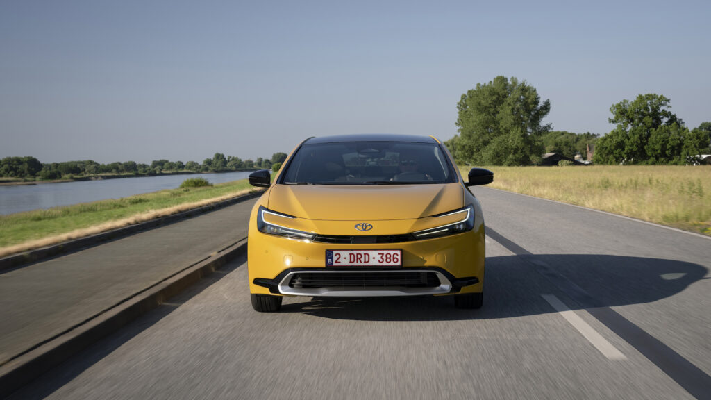 Toyota Prius Plug-in è disponibile in tre allestimenti: Active, Lounge e Lounge+