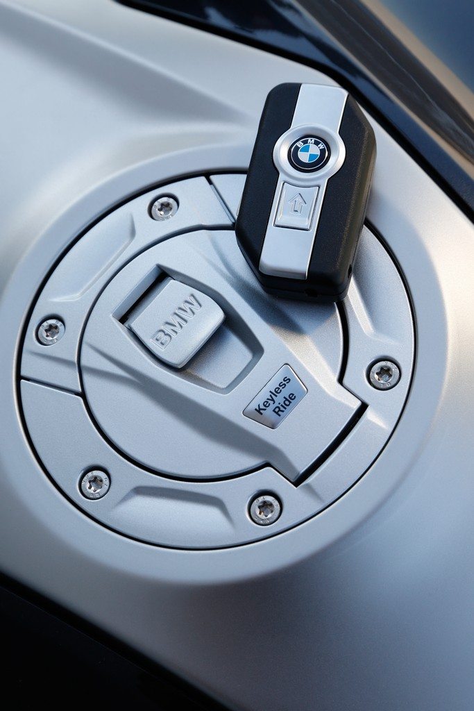 24_R-BMW R 1200_2015