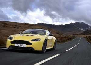 Aston-Martin-V12-Vantage-S-4