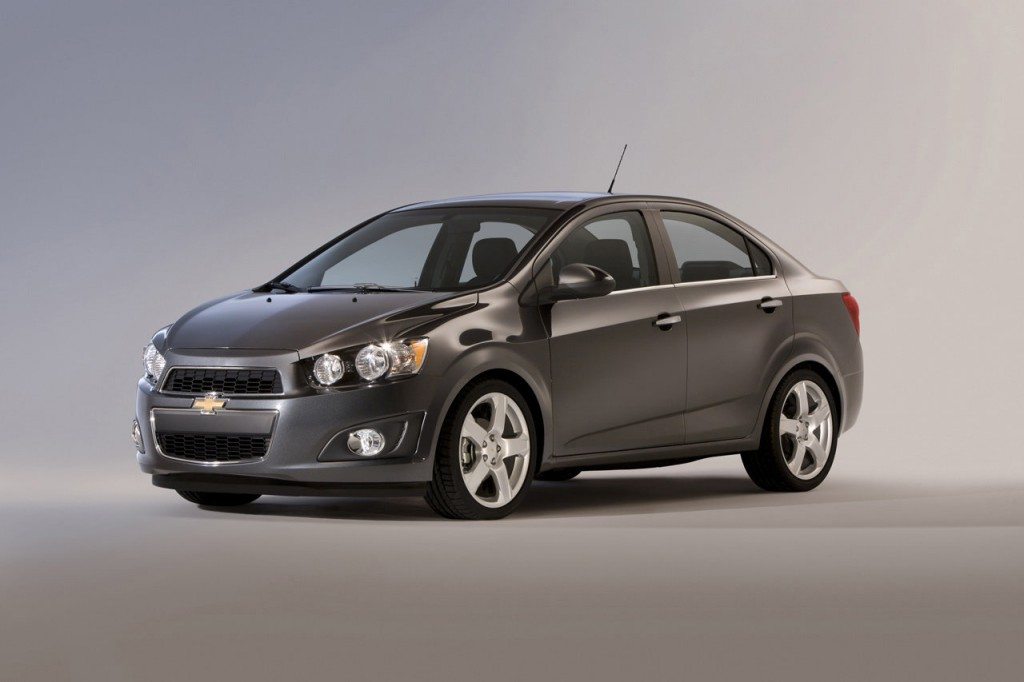 Chevrolet-Aveo-2012-1