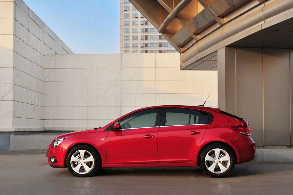 Chevrolet Cruze Hatchback-2011 -3