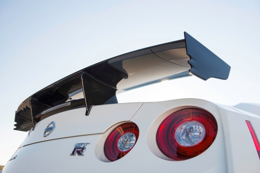 GT-R NISMO (10) (FILEminimizer)