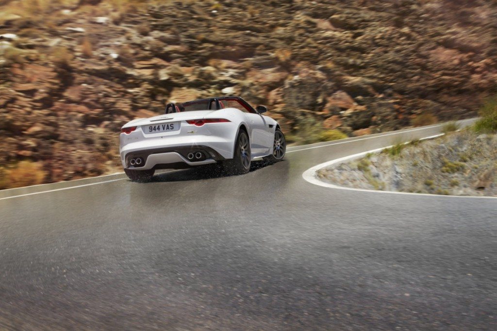 Jag_FTYPE_16MY_AWD_R_Glacier_White_Image_191114_08 (FILEminimizer)