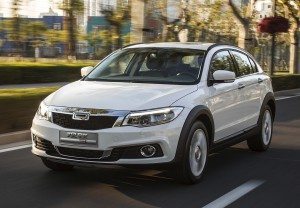 Qoros_3_City_SUV_02 copia