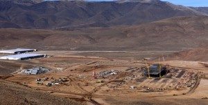 Tesla_gigafactory_desert