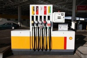 carburanti scendono i prezzi