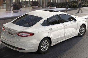 ford-mondeo-Hybrid-2015-3