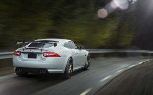 jaguar_xkr_s_gt_guida_02_big