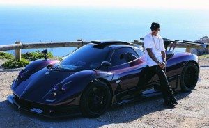 lewis-hamilton-pagani-zonda