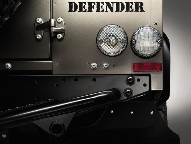 lr_defender_limited_edition_2011_14