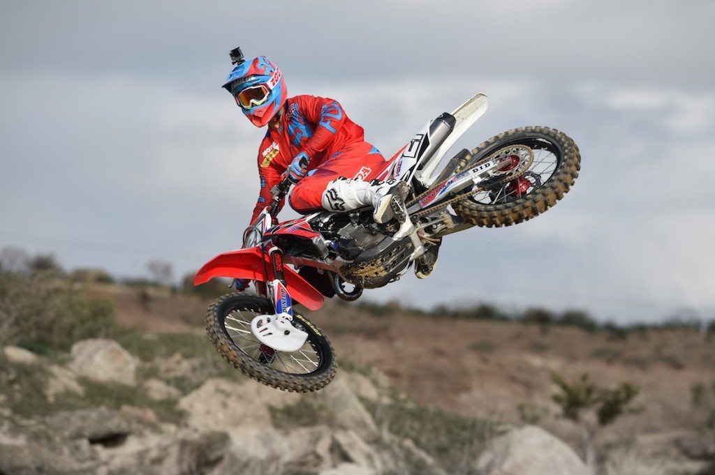 mxgp-honda-prime-immagini-ufficiali-del-team-hrc-2015-gautier2